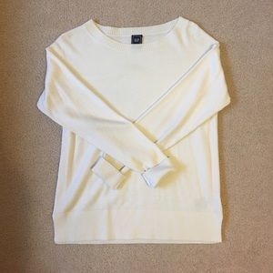 Gap sweater
